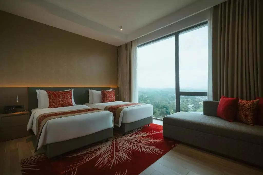 Kandy Myst by Cinnamon Kandy Myst by Cinnamon